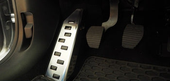 Protezione del poggiapiedi per la gamba sinistra in acciaio inossidabile Opel Crossland X, fabbricazione 06.2017 - 07.2024, carrozzeria suv | 32-4099