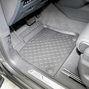 Tappetini auto a vaschetta Volkswagen Touareg III Facelift, fabbricazione 05.2023 - presente, carrozzeria suv | 603902