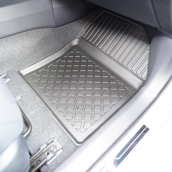 Tappetini auto a vaschetta Toyota Prius V PHEV, fabbricazione 07.2023 - presente, carrozzeria hatchback | 604281