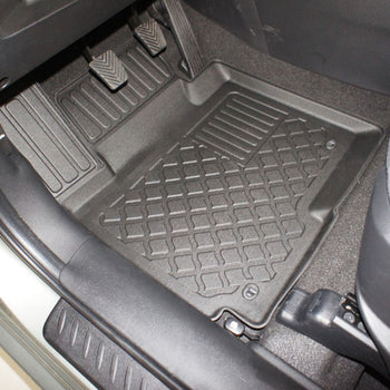 Tappetini auto a vaschetta Kia Carens III, fabbricazione 04.2013 - 08.2019, carrozzeria van 5-7 posti, senza terza fila | 603187