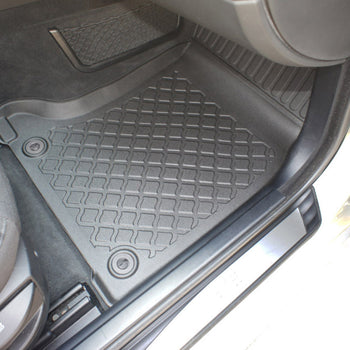 Tappetini auto a vaschetta BMW Serie 5 E61, fabbricazione 06.2004 - 2010, carrozzeria auto famigliare | 602058