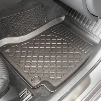 Tappetini auto a vaschetta Mercedes Classe C W205, fabbricazione 03.2014 - 11.2020, carrozzeria berlina | 603344