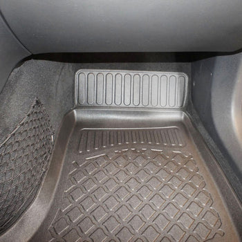 Tappetini auto a vaschetta Mercedes Classe C W205, fabbricazione 03.2014 - 11.2020, carrozzeria berlina | 603344