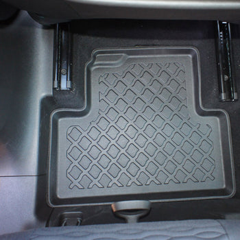 Tappetini auto a vaschetta Opel Zafira C, fabbricazione 01.2012 - 07.2019, carrozzeria van 5-7 posti, senza terza fila | 602865