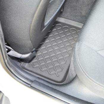 Tappetini auto a vaschetta BMW Serie 1 F20, fabbricazione 10.2011 - 06.2019, carrozzeria hatchback 3 porte | 603153