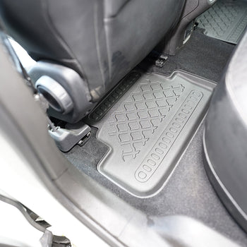 Tappetini auto a vaschetta Peugeot 3008 II Hybrid, fabbricazione 09.2019 - presente, carrozzeria suv senza sistema hi-fi focal | 603441