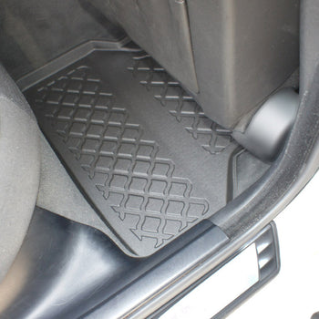 Tappetini auto a vaschetta BMW Serie 5 E61, fabbricazione 06.2004 - 2010, carrozzeria auto famigliare | 602058