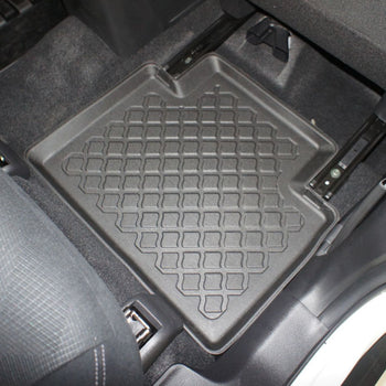 Tappetini auto a vaschetta Nissan X-Trail T32, fabbricazione 08.2014 - 12.2021, carrozzeria suv 5-7 posti, senza terza fila | 603271