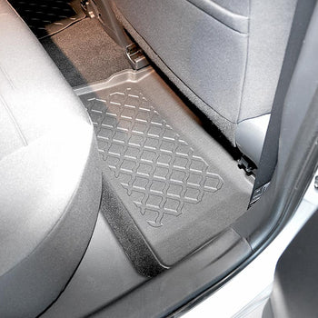 Tappetini auto a vaschetta Toyota Auris II Hybrid, fabbricazione 07.2013 - 12.2018, carrozzeria auto famigliare | 603374