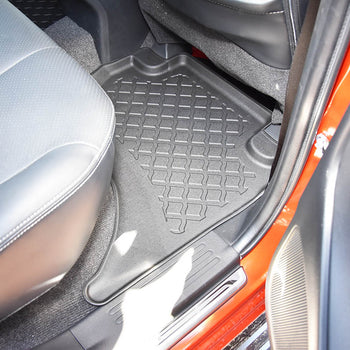 Tappetini auto a vaschetta Mitsubishi L200, fabbricazione 06.2015 - presente, carrozzeria pick-up doppia cabina | 603495