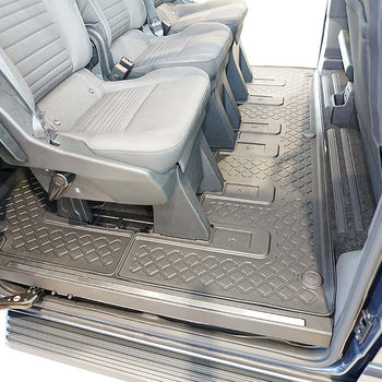 Tappetini auto a vaschetta Ford Tourneo Custom, fabbricazione 01.2013 - 2018, carrozzeria van passo l1 e l2, cambio manuale e automatico, seconda fila | 683145