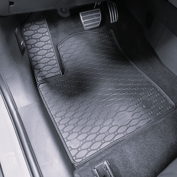 Tappetini auto in gomma Mitsubishi Outlander IV PHEV, fabbricazione 2022 - presente, carrozzeria suv | 906844
