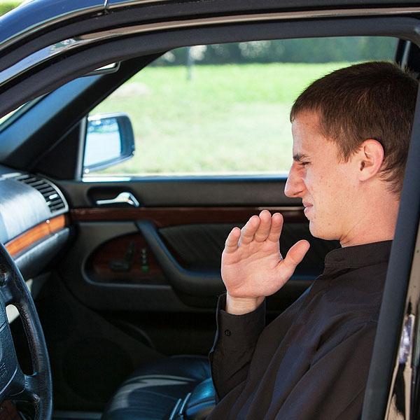 MATERIALE INODORE, BEN RIFINITO, FACILE DA PULIRE