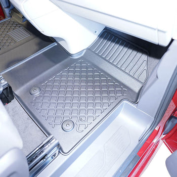 Tappetini auto a vaschetta Volkswagen T7 Multivan eHybrid PHEV, fabbricazione 10.2021 - presente, carrozzeria van passo lungo, tappetini per auto anteriori | 653893
