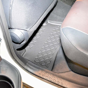Tappetini auto a vaschetta Toyota Corolla Cross Hybrid, fabbricazione 11.2022 - presente, carrozzeria suv | 604280