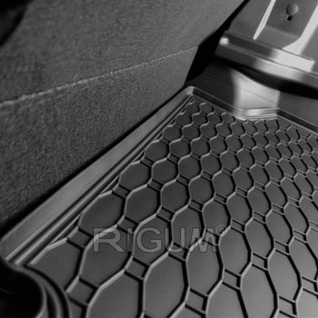 Vasche baule Toyota Yaris Cross, carrozzeria suv, fabbricazione 09.2021 - presente, bagagliaio con pavimento in posizione superiore, senza pavimento del bagagliaio variabile in altezza | 436075