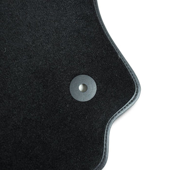 Tappetini auto in moquette (nero) Volkswagen Golf 4, fabbricazione 1998 - 2003, carrozzeria hatchback, sistema di fissaggio tondo | 1084554BLACK