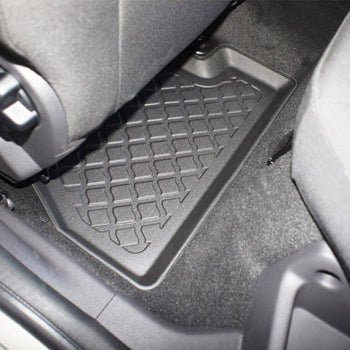Tappetini auto a vaschetta Ford Focus III, fabbricazione 03.2011 - 08.2018, carrozzeria auto famigliare #2 - 10